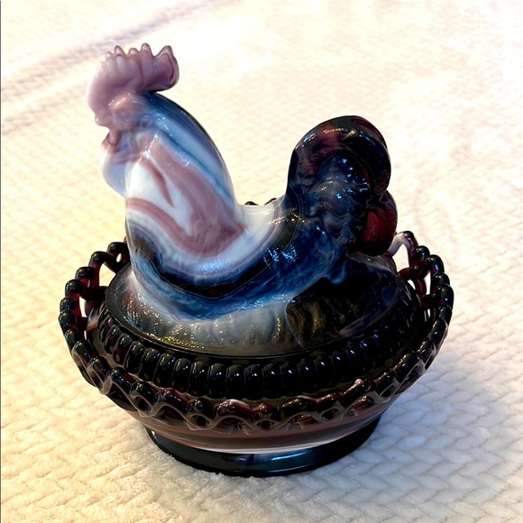 Vintage Imperial Glass Slag Purple Milk Glass Rooster Covered Dish Collectible - Picture 2 of 11